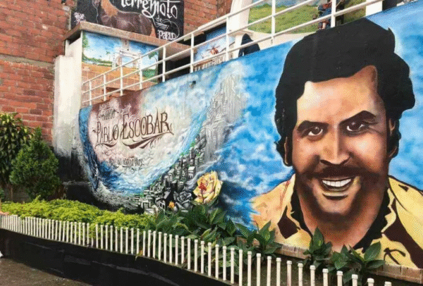 TOUR PABLO ESCOBAR - Imagen 4
