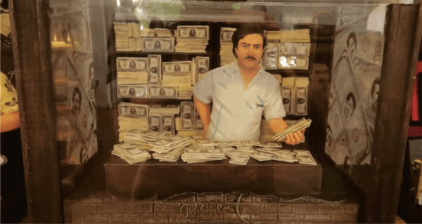 TOUR PABLO ESCOBAR - Imagen 2